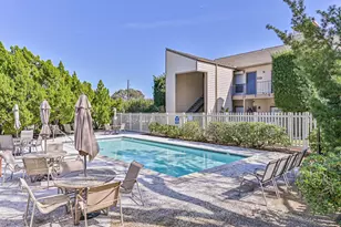 7060 N Holiday Dr, Galveston, TX 77550 - Photo 1