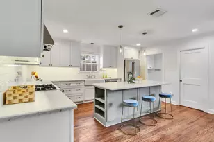 907 Aurora St, Houston, TX 77009 - Photo 9