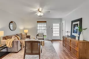 907 Aurora St, Houston, TX 77009 - Photo 3