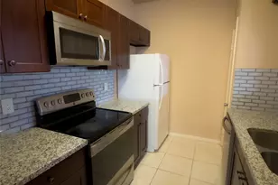 9800 Pagewood Ln, Houston, TX 77042 - Photo 3