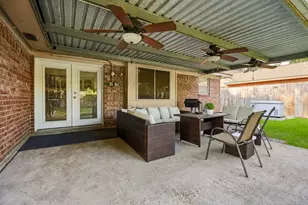 1509 N Park Side Dr, Deer Park, TX 77536 - Photo 23