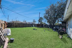 415 Halkies Rd, Houston, TX 77587 - Photo 35