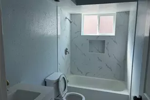 12718 Hunting Brook Dr, Houston, TX 77099 - Photo 5