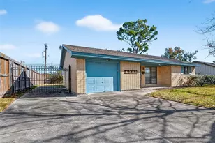 4202 Marlborough Dr, Houston, TX 77092 - Photo 3