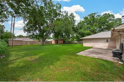 114 E Wildwinn Drive, Alvin, TX 77511 - Photo 37