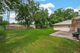 114 E Wildwinn Dr, Alvin, TX 77511 - Photo 37