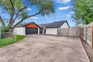 2703 Shady Ln, Webster, TX 77598 - Photo 21