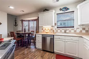 3 N Pelican St, La Marque, TX 77568 - Photo 11