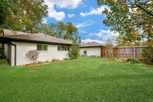 10603 Riverview Dr, Houston, TX 77042 - Photo 47