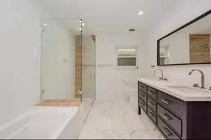 10603 Riverview Dr, Houston, TX 77042 - Photo 41