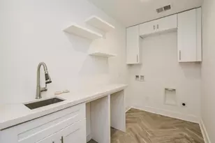 10603 Riverview Dr, Houston, TX 77042 - Photo 43