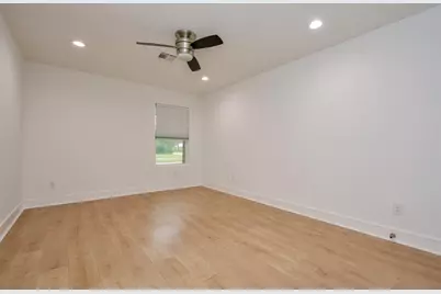 10603 Riverview Drive, Houston, TX 77042 - Photo 39