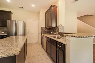 5223 Gulf Stream Ln, Bacliff, TX 77518 - Photo 9
