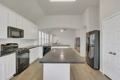 5339 Basquiat Drive, Houston, TX 77048 - Photo 7