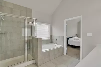 5339 Basquiat Drive, Houston, TX 77048 - Photo 13