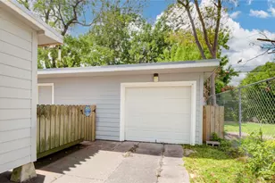 1011 11th St N, Texas City, TX 77590 - Photo 7