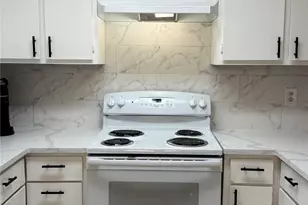 12922 Wirevine Ln, Houston, TX 77072 - Photo 11