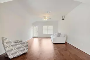 3811 Juniper Meadows Ln, Houston, TX 77053 - Photo 9