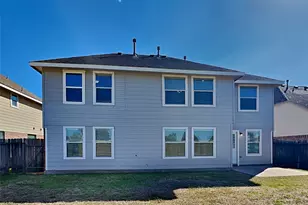 913 Almond St, Baytown, TX 77521 - Photo 27