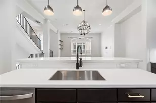 1029 W 21st St, Houston, TX 77008 - Photo 13