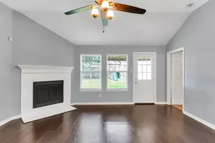 223 Fantasy Ln, Montgomery, TX 77356 - Photo 5