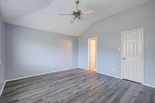 13915 Fort Nelson Dr, Houston, TX 77083 - Photo 23