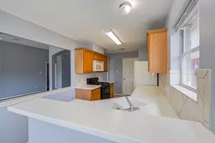 13915 Fort Nelson Dr, Houston, TX 77083 - Photo 11