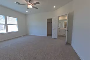 8315 Amber Summit Ln, Angleton, TX 77515 - Photo 7