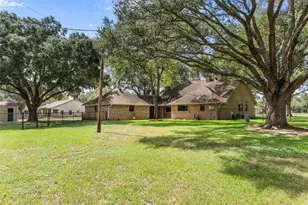 3503 Quail Cir, Sealy, TX 77474 - Photo 33