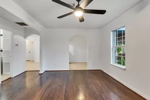 4930 Holloway Dr, Houston, TX 77048 - Photo 27