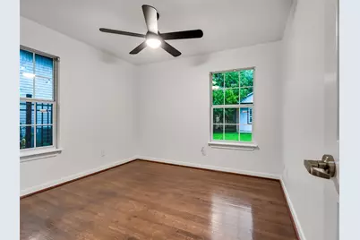4930 Holloway Drive, Houston, TX 77048 - Photo 33