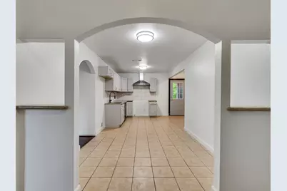 4930 Holloway Drive, Houston, TX 77048 - Photo 15