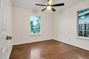 4930 Holloway Dr, Houston, TX 77048 - Photo 31