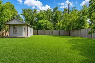 4930 Holloway Dr, Houston, TX 77048 - Photo 13