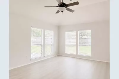 3131 Valley Court, Manvel, TX 77578 - Photo 11