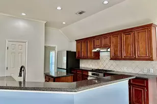 3131 Valley Ct, Manvel, TX 77578 - Photo 9