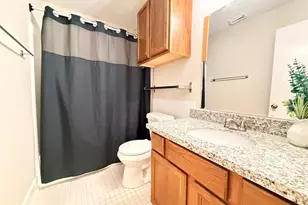 11720 Chanteloup Dr, Houston, TX 77047 - Photo 17