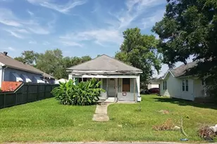 845 13th St, Port Arthur, TX 77640 - Photo 1