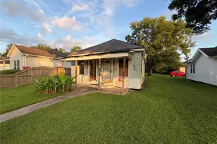 845 13th St, Port Arthur, TX 77640 - Photo 1