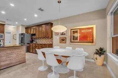 2 Glistening Pond Place, The Woodlands, TX 77382 - Photo 5