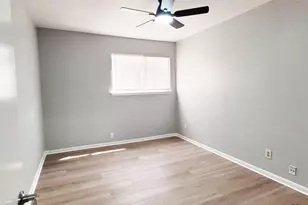 6374 Creekbend Dr, Houston, TX 77096 - Photo 15