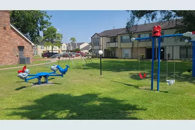 6374 Creekbend Drive, Houston, TX 77096 - Photo 19