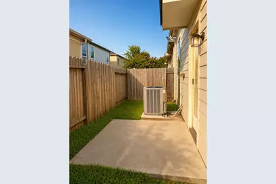 14930 Tuttle Point Drive, Houston, TX 77082 - Photo 13