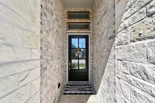 19306 Seabiscuit Stable Trl, Tomball, TX 77377 - Photo 3