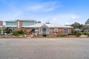 804 Alvin St, El Campo, TX 77437 - Photo 1