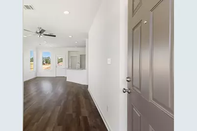 138 Overhill Drive, Huntsville, TX 77320 - Photo 5