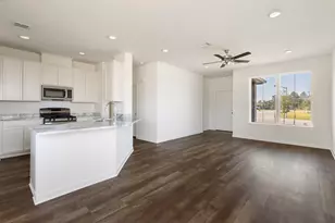 138 Overhill Dr, Huntsville, TX 77320 - Photo 9