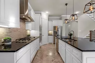 2024 Arrowood Glen Dr, Houston, TX 77077 - Photo 9