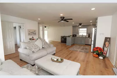 2817 Sams Drive, Seabrook, TX 77586 - Photo 7