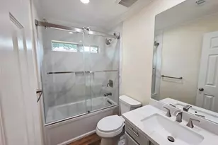 911 Beechgrove Dr, Webster, TX 77058 - Photo 9